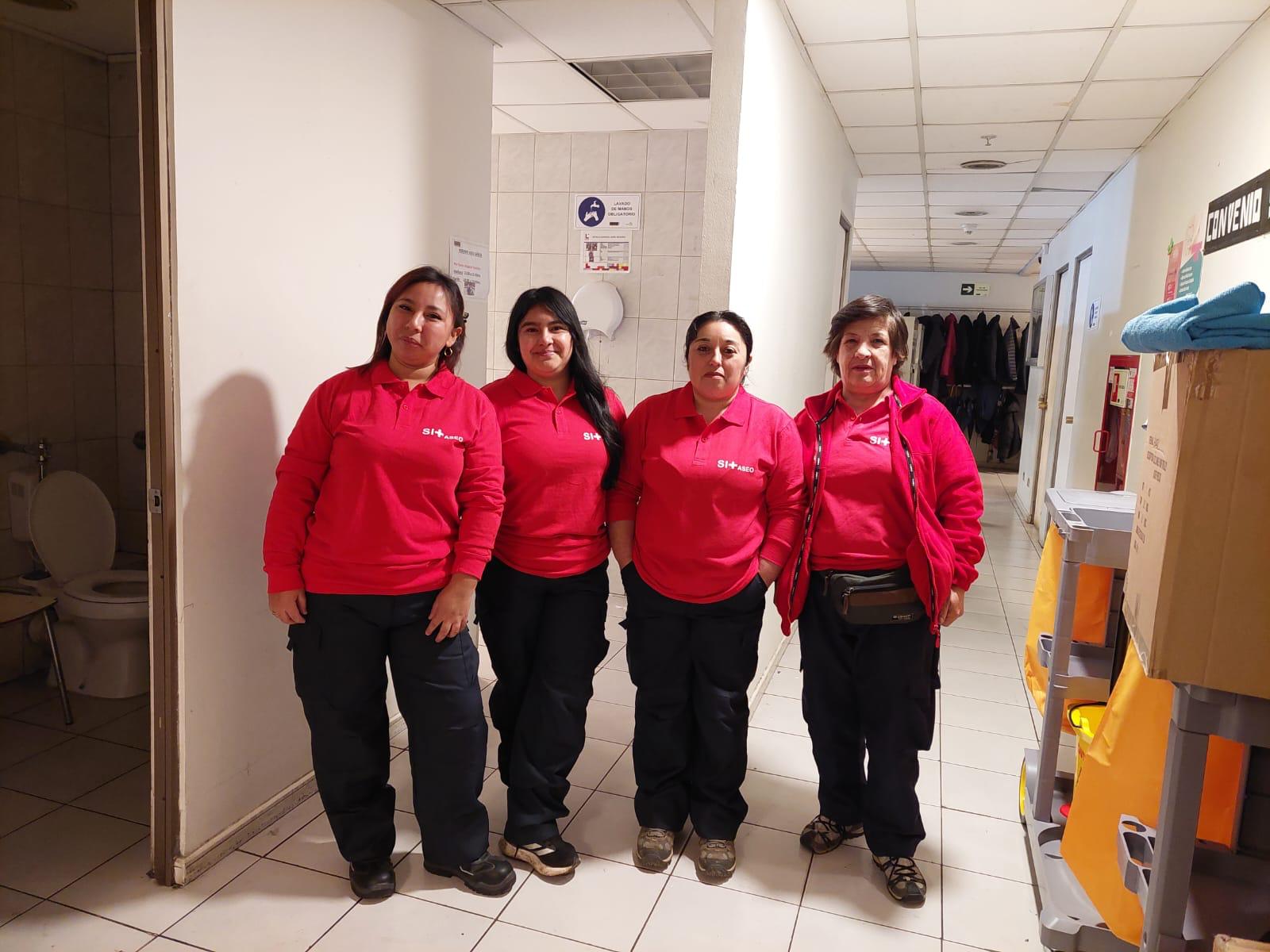 Equipo Si+ Aseo uniformado